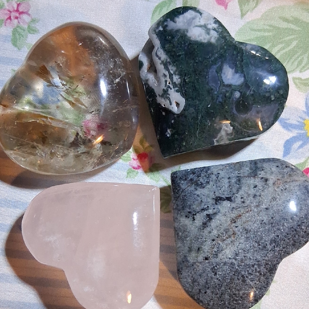 H12 Heart-Shaped Stone Set - Multicolor
